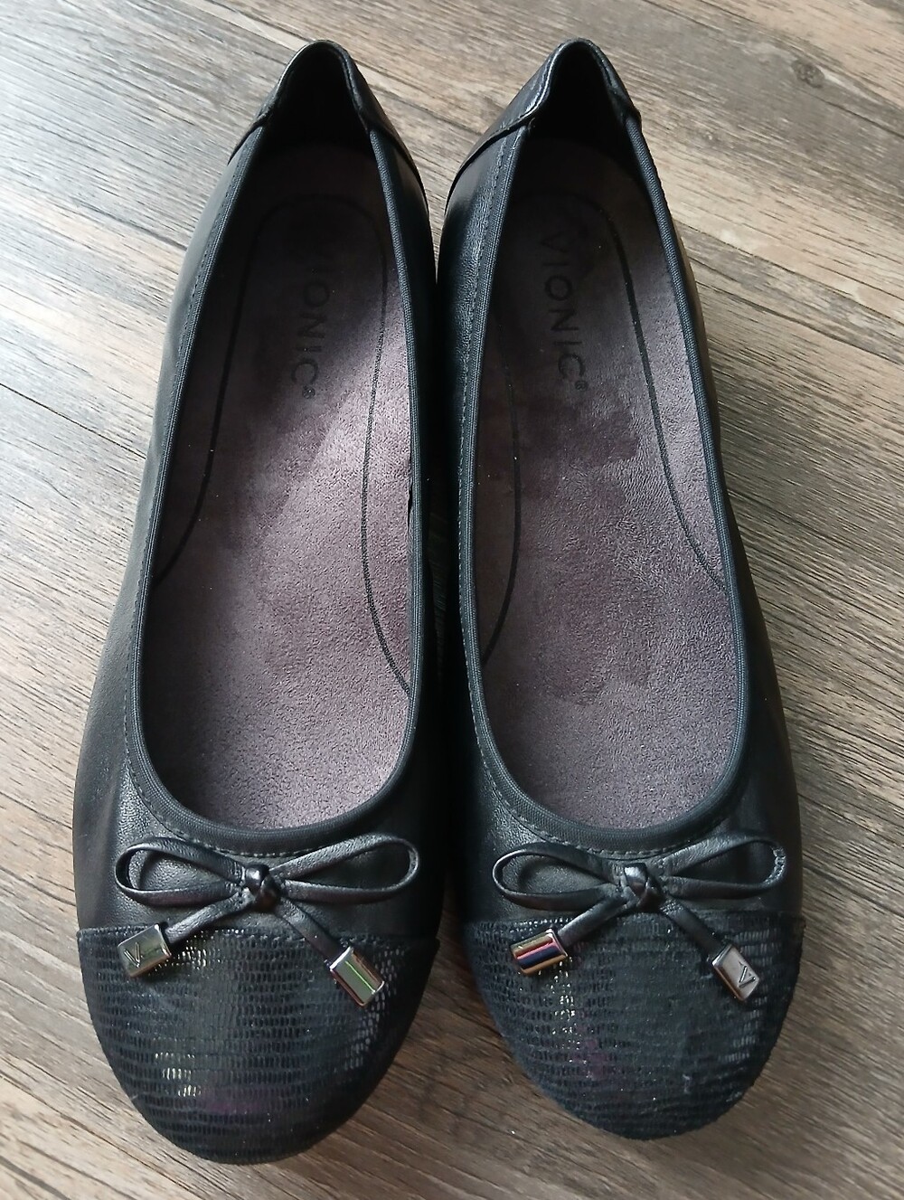 Vionic Black Women's Bow-Accent Ballet Flats Size 7.5